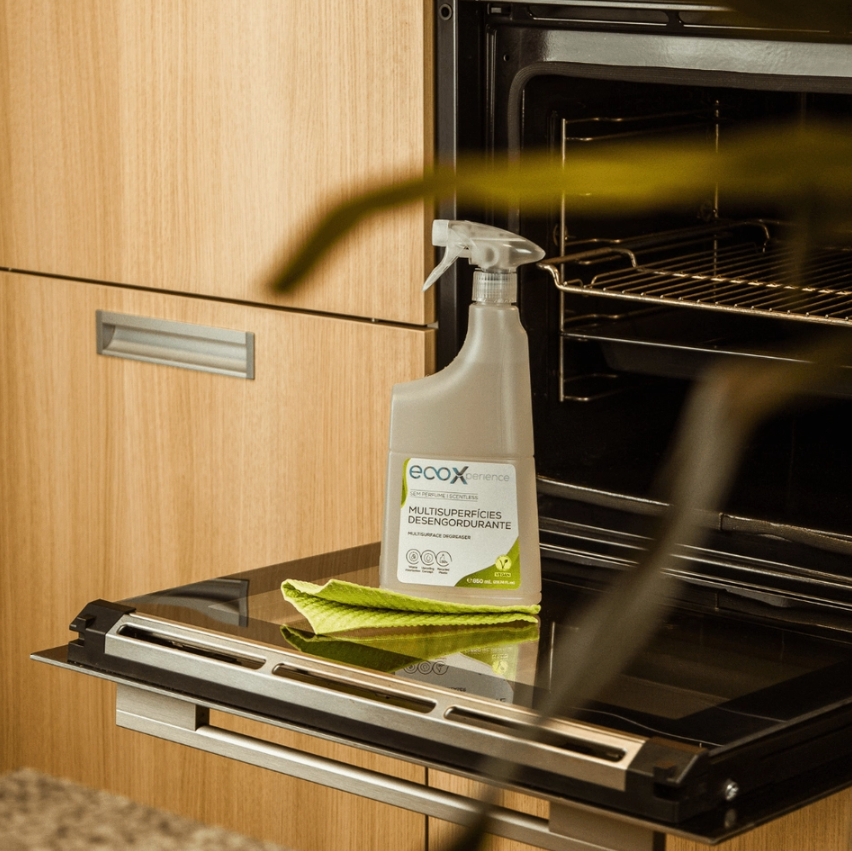 DETERGENT ECOLOGIC MULTI-SUPRAFETE pentru bucătărie 0,85 l - Fabricat în Portugalia