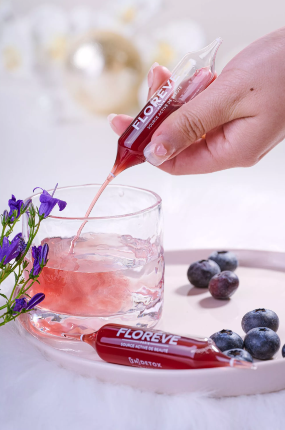 PIELE PURIFICATA - [IN] DETOX Clear Skin Cure - Piele purificata fara pete - 10 fiole - produs Nutricosmetic  in Franta